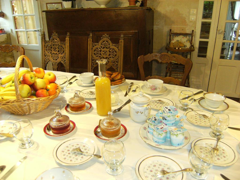 Le Relais Du Mont Chauve Bed & Breakfast Caumont-Sur-Aure Exterior photo