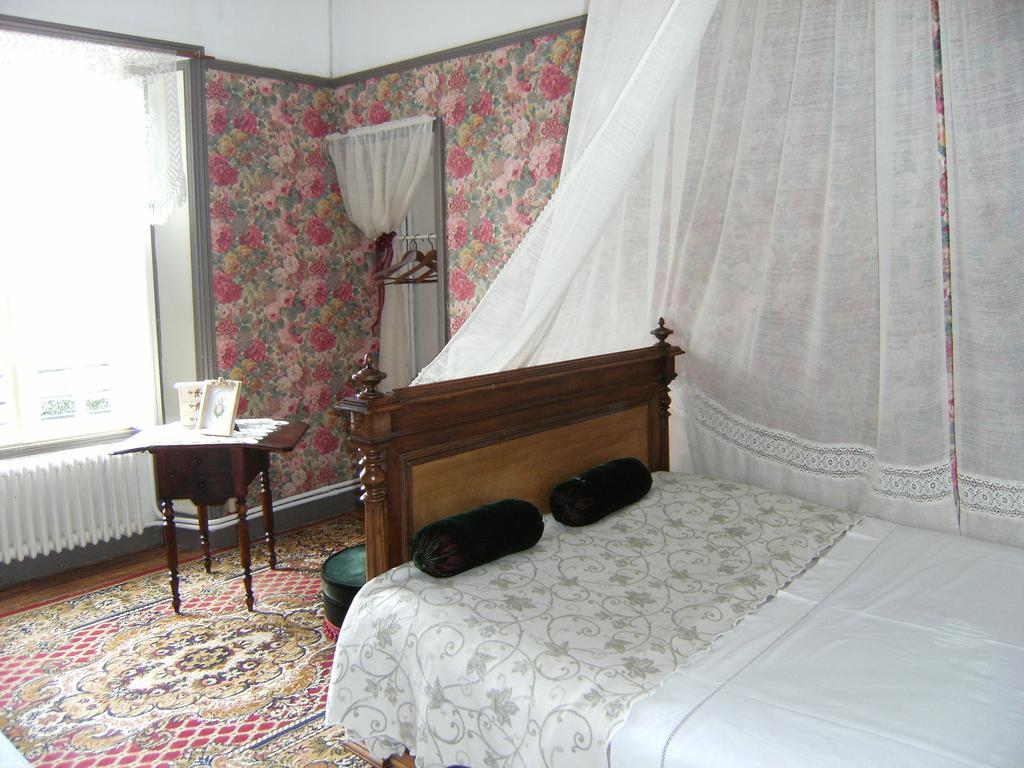 Le Relais Du Mont Chauve Bed & Breakfast Caumont-Sur-Aure Room photo