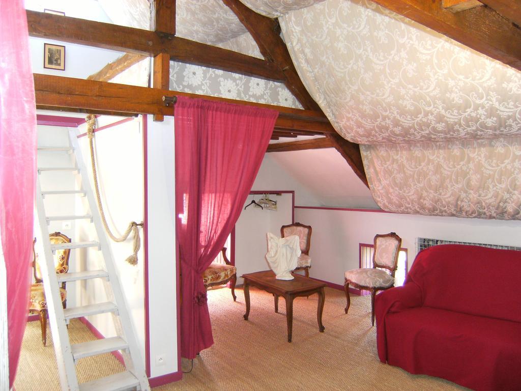 Le Relais Du Mont Chauve Bed & Breakfast Caumont-Sur-Aure Exterior photo